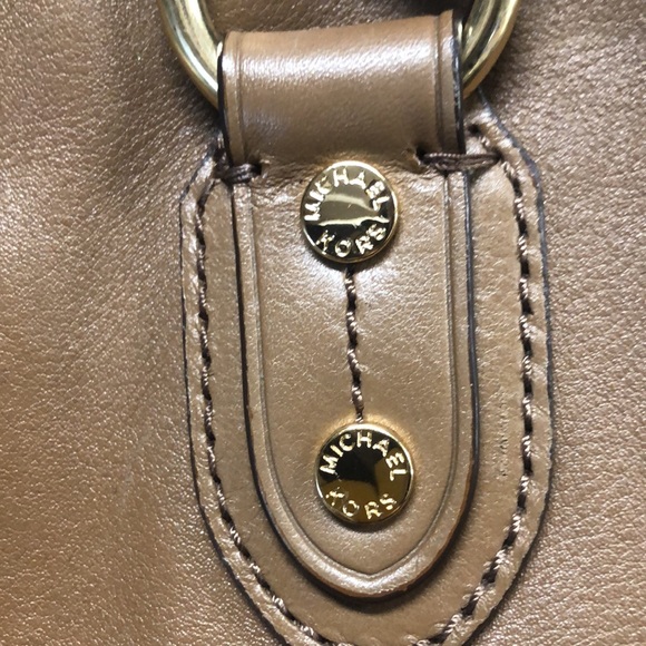 Stunning Michael Kors purse - Picture 2 of 8